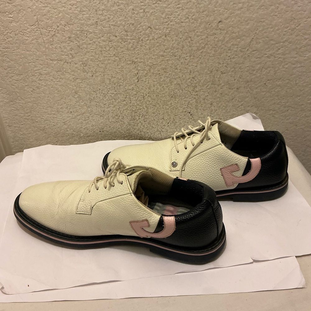G/FORE Men’s Quarter G Gallivanter Golf Shoes 12/45 Oxfords with Pink Accent